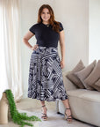 24seven Comfort Apparel Plus Size Black Geometric Print Elastic Waist Pocket Midi Skirt