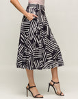 24seven Comfort Apparel Womens Black Geometric Print Elastic Waist Pocket Midi Skirt