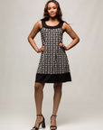 24seven Comfort Apparel Black and White Scoop Neck Sleeveless Knee Length Dress