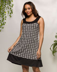 24seven Comfort Apparel Black and White Scoop Neck Sleeveless Knee Length Dress