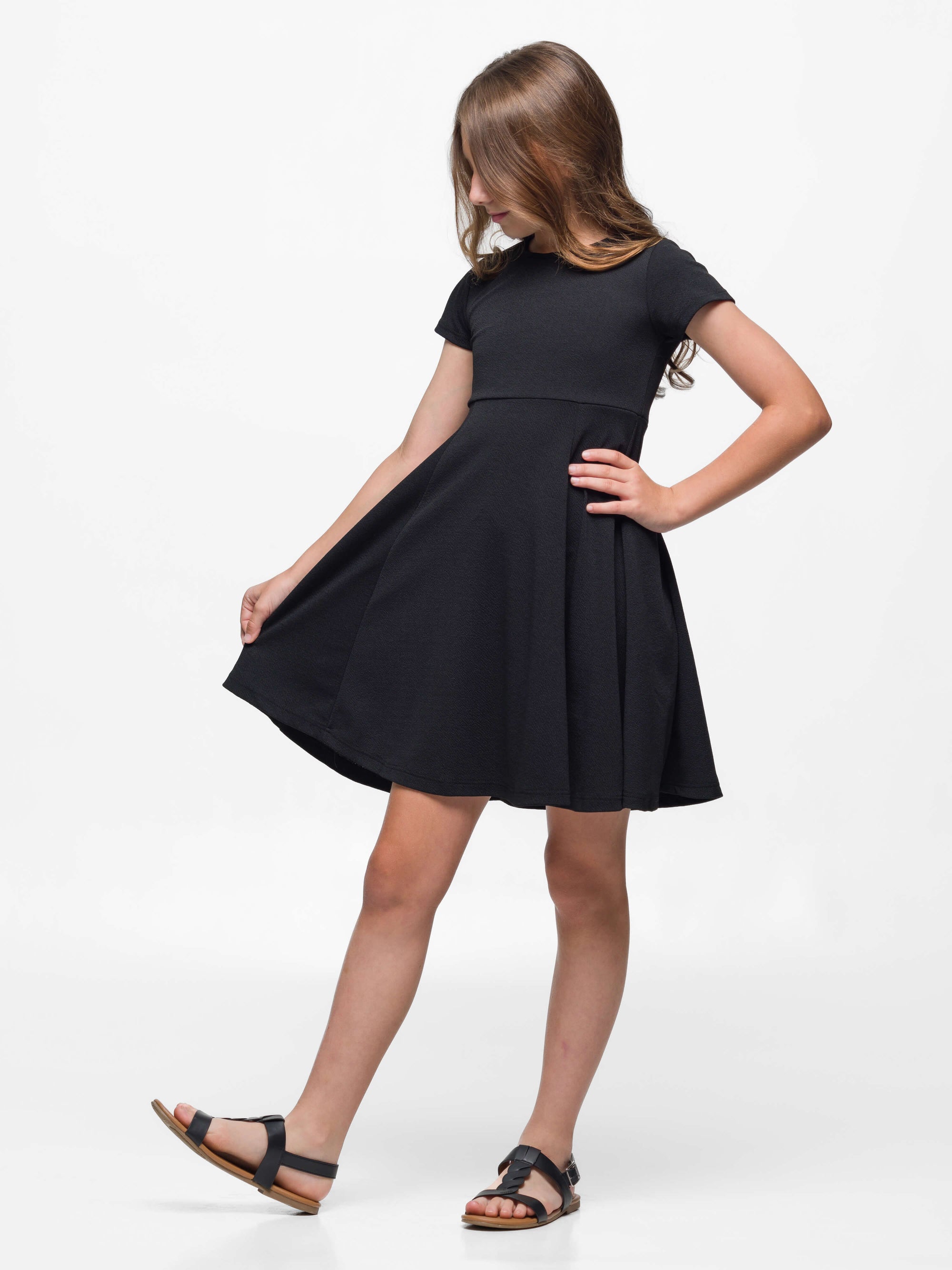 24seven Comfort Apparel Girls Short Sleeve Pleated Party Dress Machine Washable