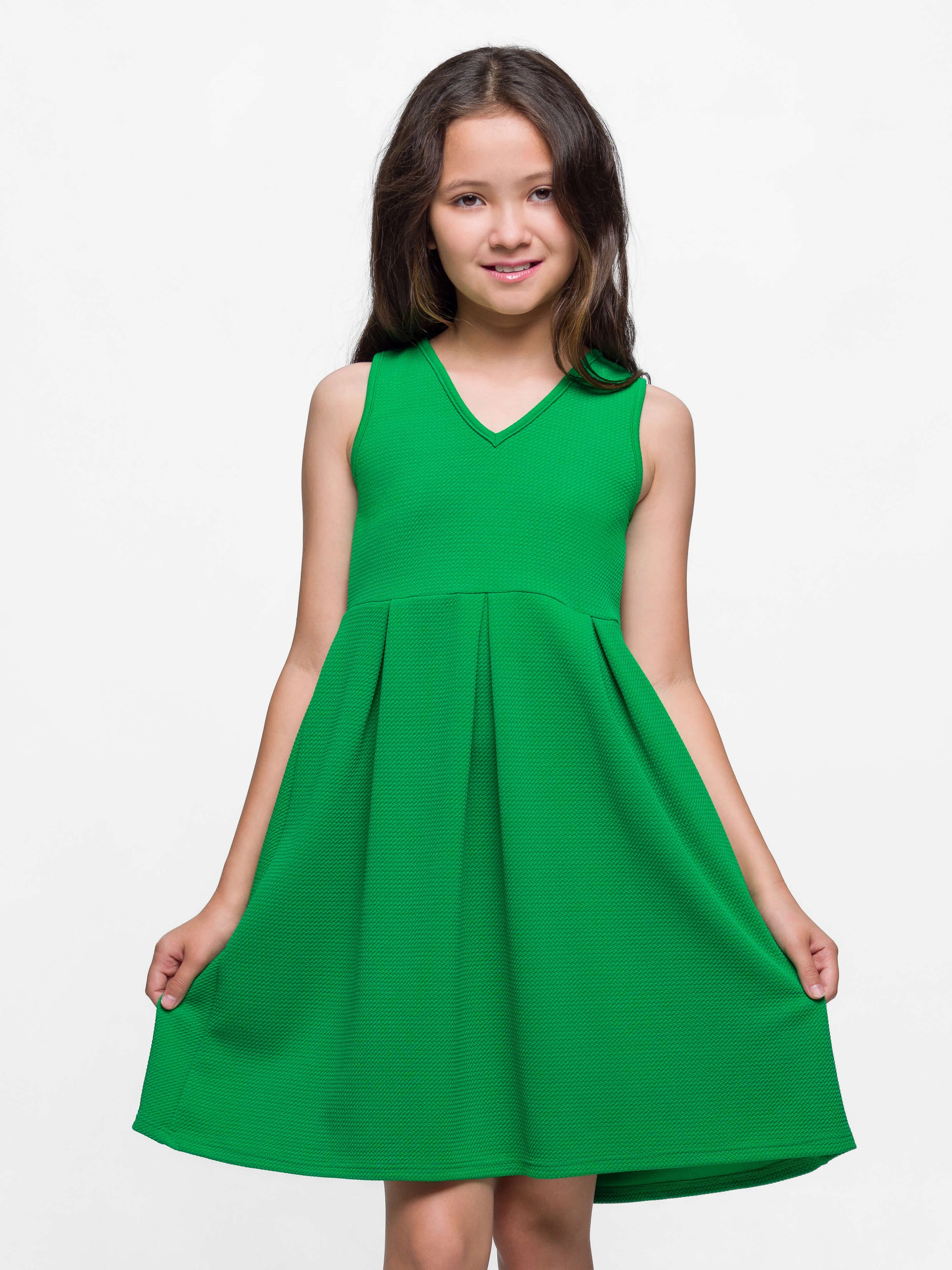 24seven Comfort Apparel Girls Sleeveless Pleated Party Dress