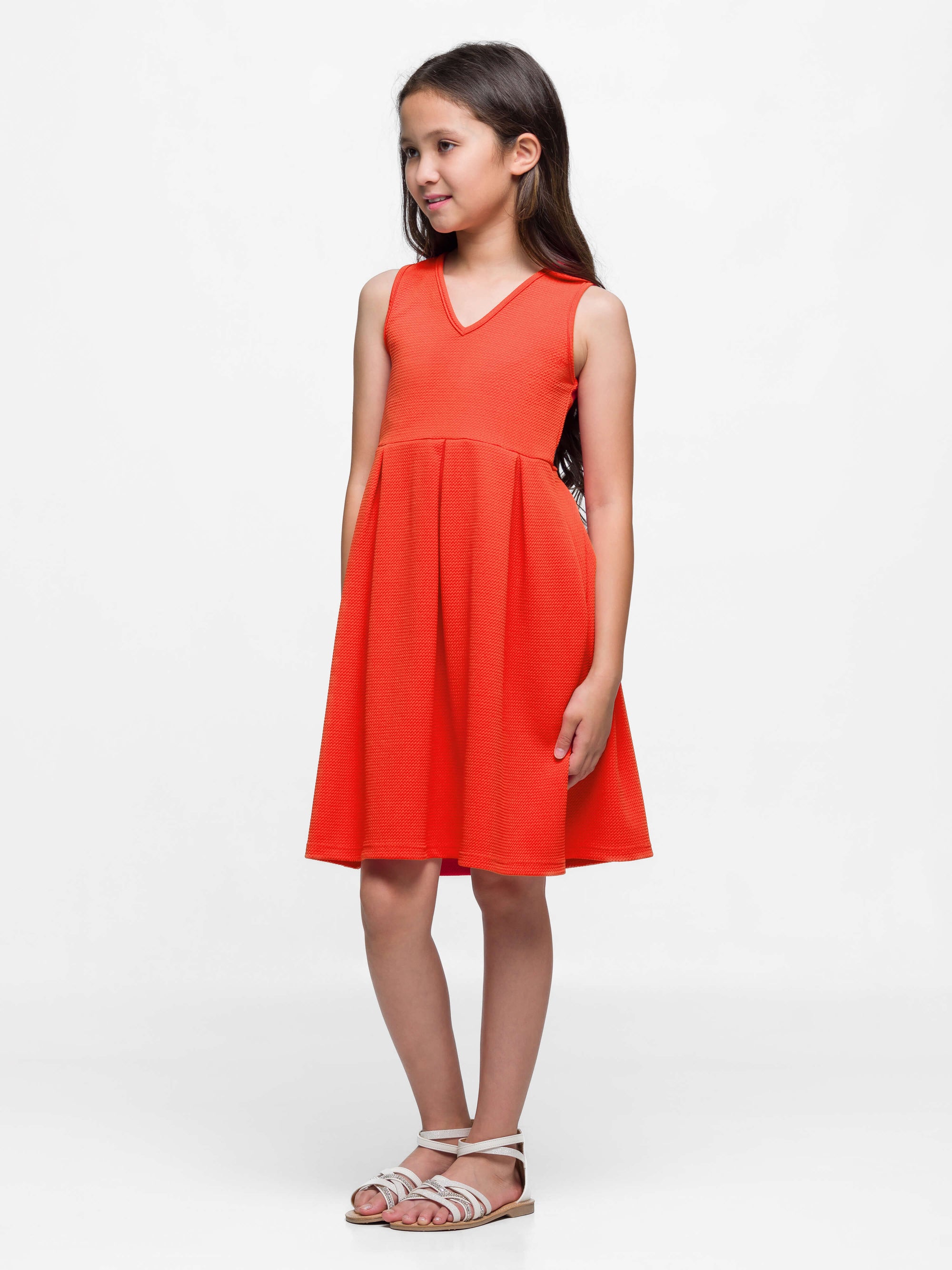 24seven Comfort Apparel Girls Sleeveless Pleated Party Dress