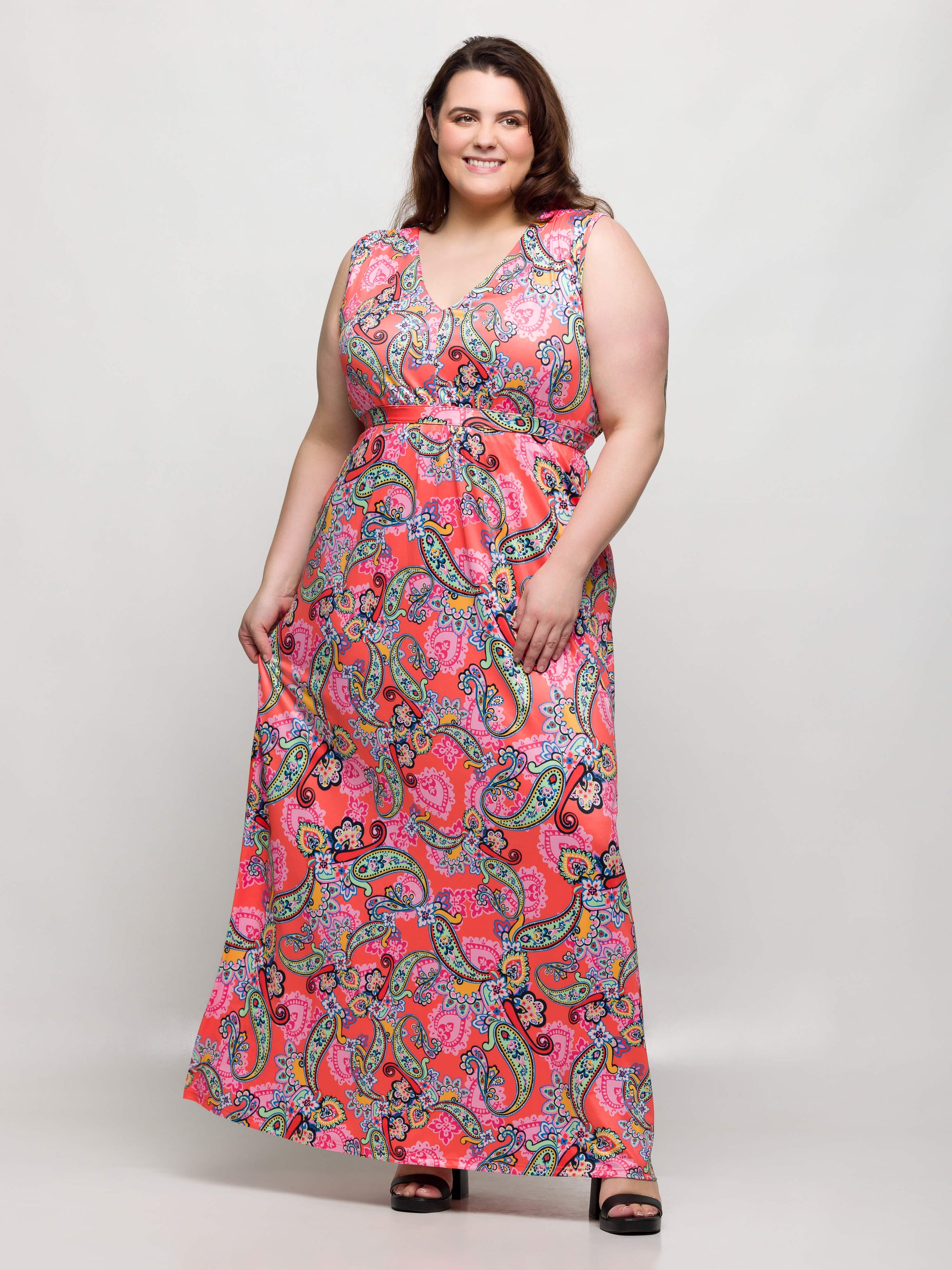 24seven Comfort Apparel Plus Size Pink Paisley Print V Neck Empire Waist Sleeveless Maxi Dress