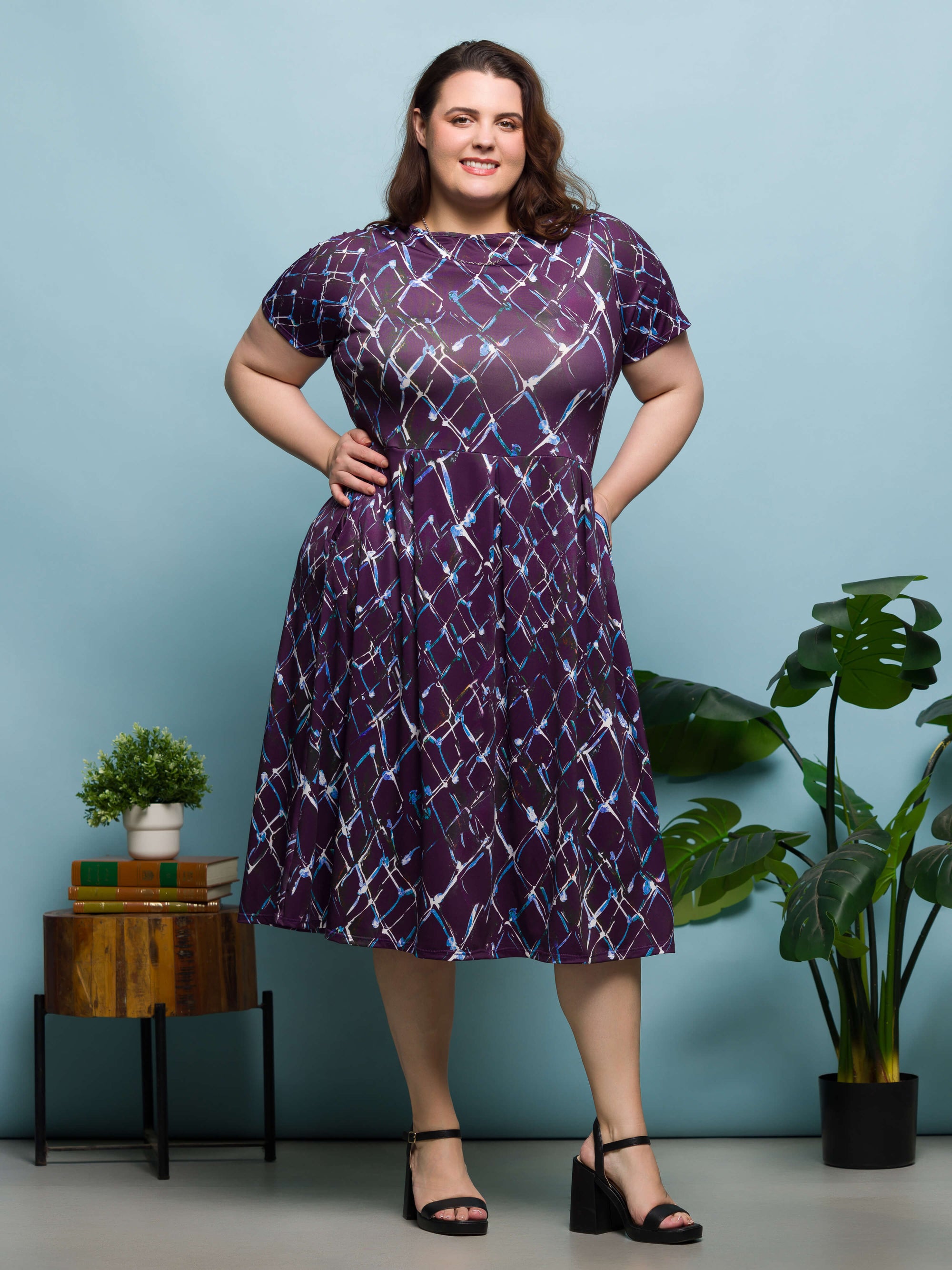24seven Comfort Apparel Plus Size Purple Print Short Sleeve Pleated Flare Midi Pocket Dress
