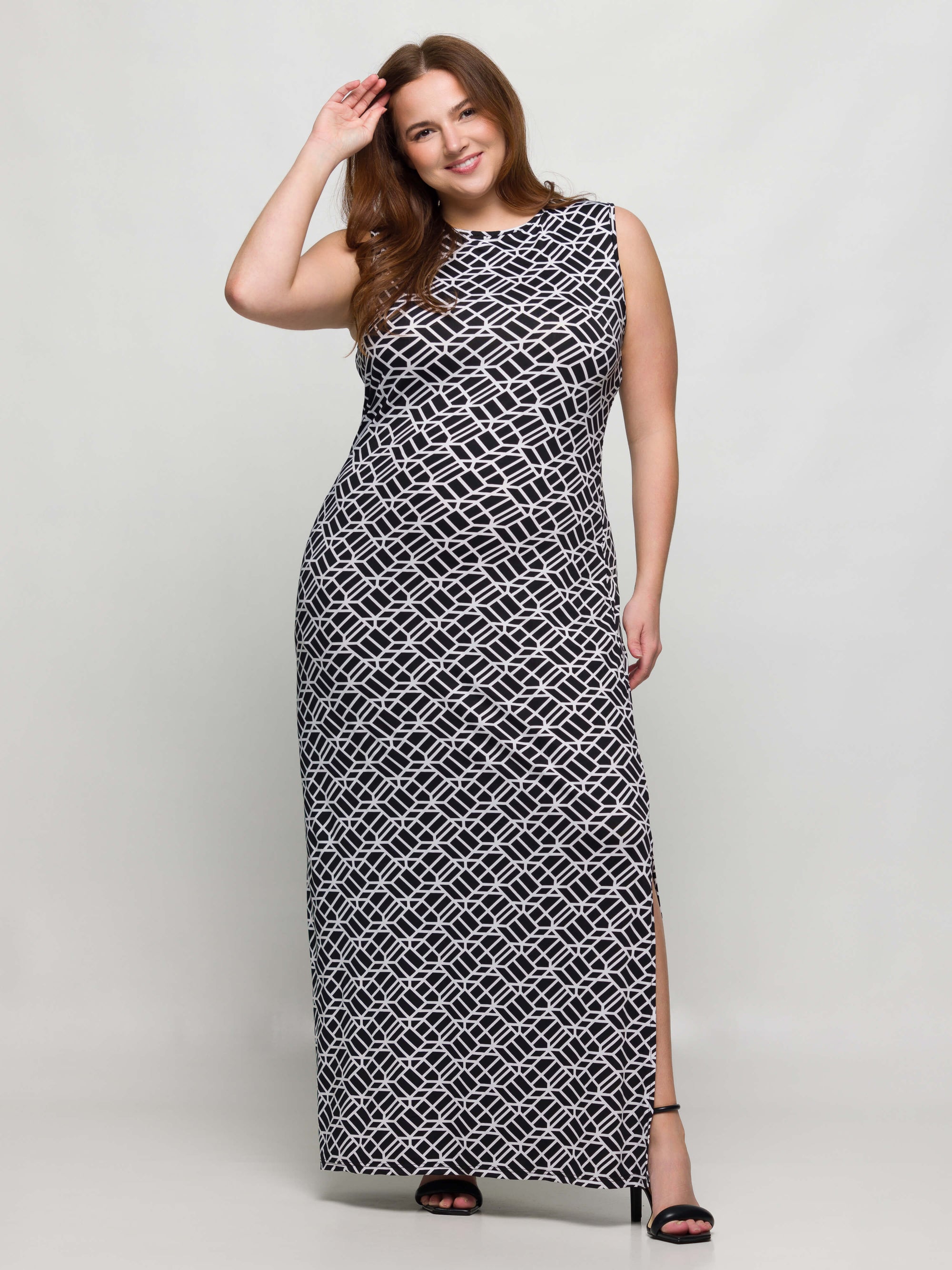24seven Comfort Apparel Plus Size Black and White Print Sleeveless Side Slit Maxi Dress