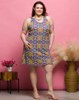 24seven Comfort Apparel Plus Size Floral Print Sleeveless Knee Length Shift Dress