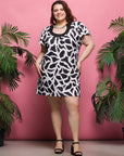 24seven Comfort Apparel Plus Size Black and White Short Sleeve Scoop Neck Mini Dress