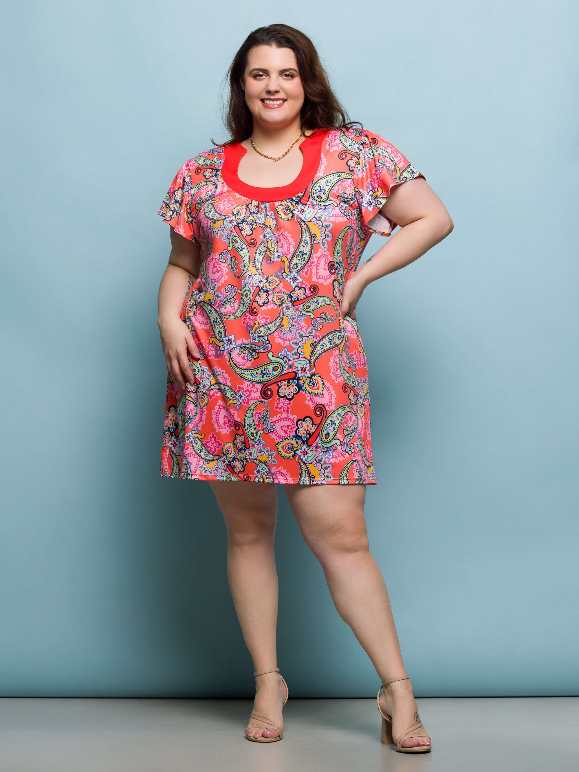 24seven Comfort Apparel Plus Size Pink Paisley Short Sleeve Scoop Neck Mini Dress