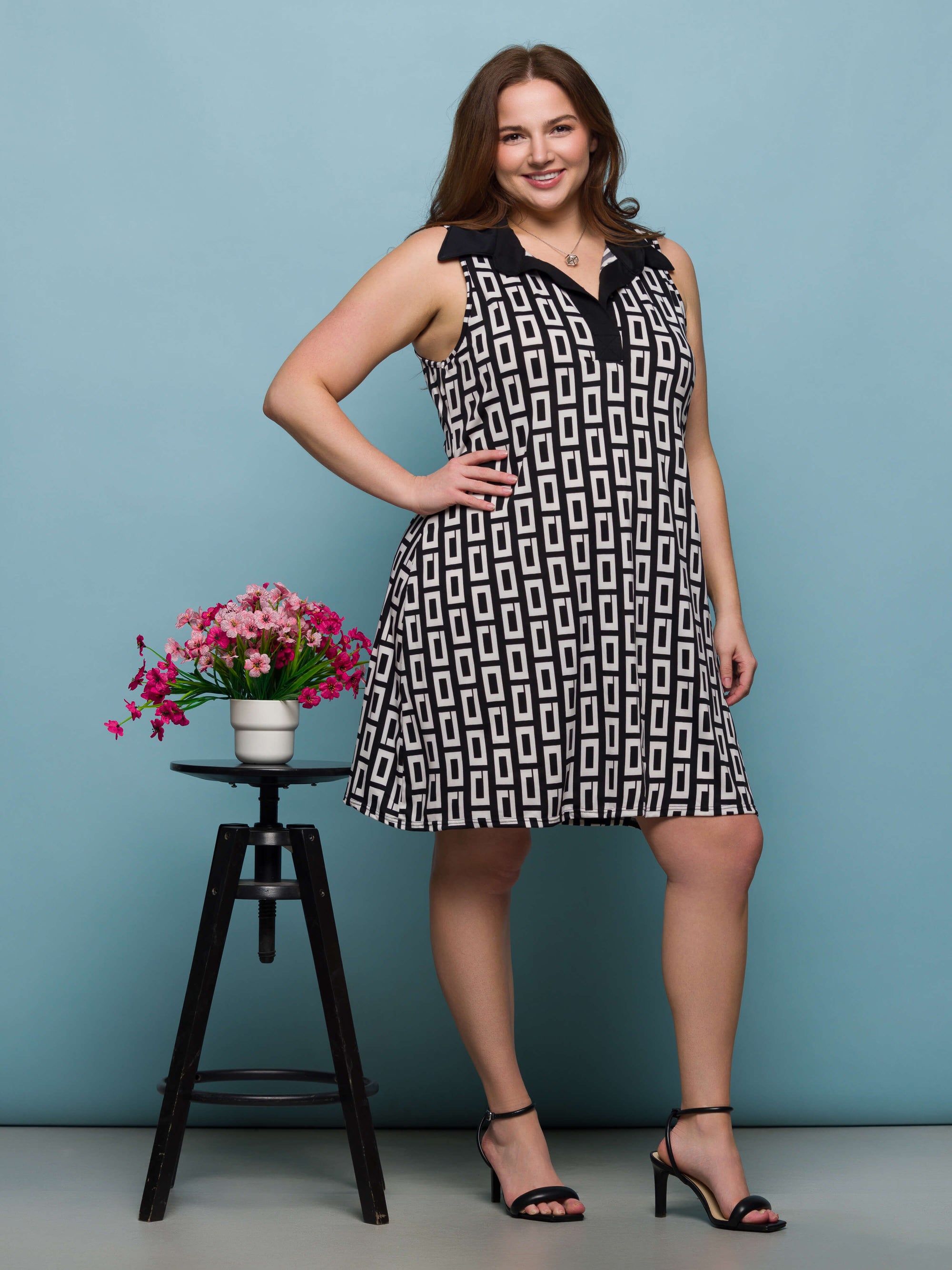 24seven Comfort Apparel Plus Size Black and White Sleeveless Collared Mini Dress