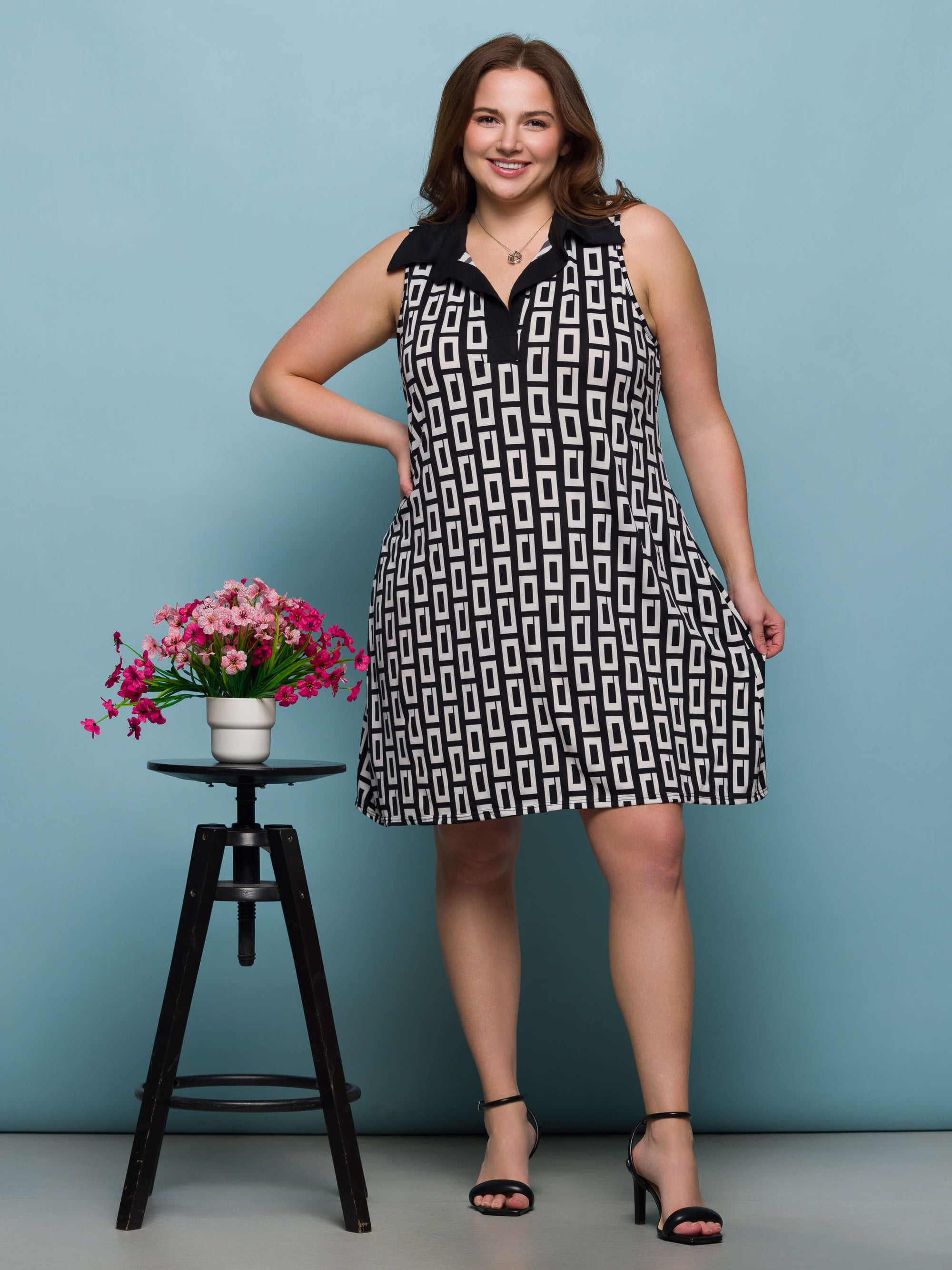 24seven Comfort Apparel Plus Size Black and White Sleeveless Collared Mini Dress