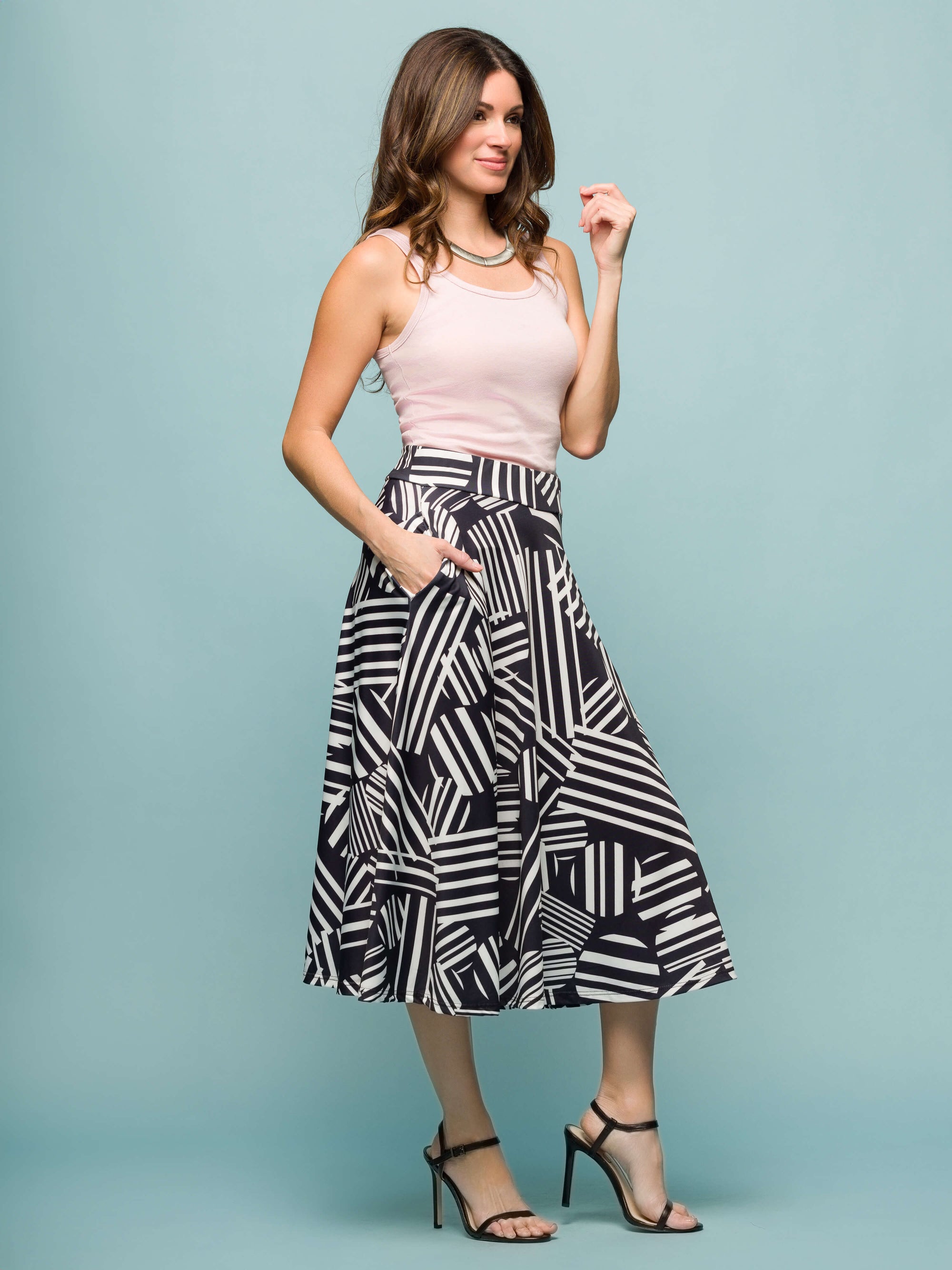 24seven Comfort Apparel Womens Black Geometric Print Elastic Waist Pocket Midi Skirt