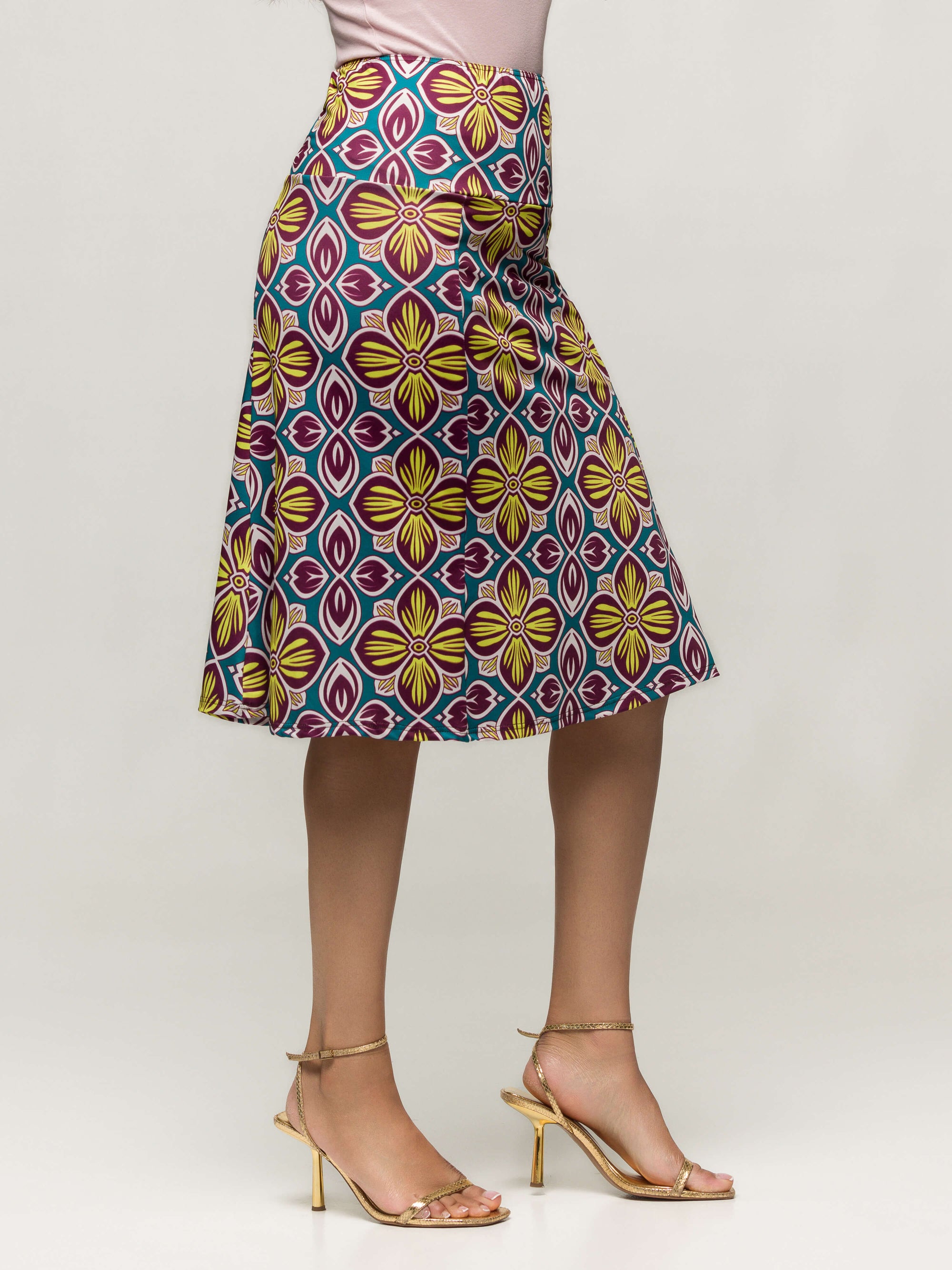 24seven Comfort Apparel Bright Floral Print Comfortable Elastic Waist Knee Length Skirt