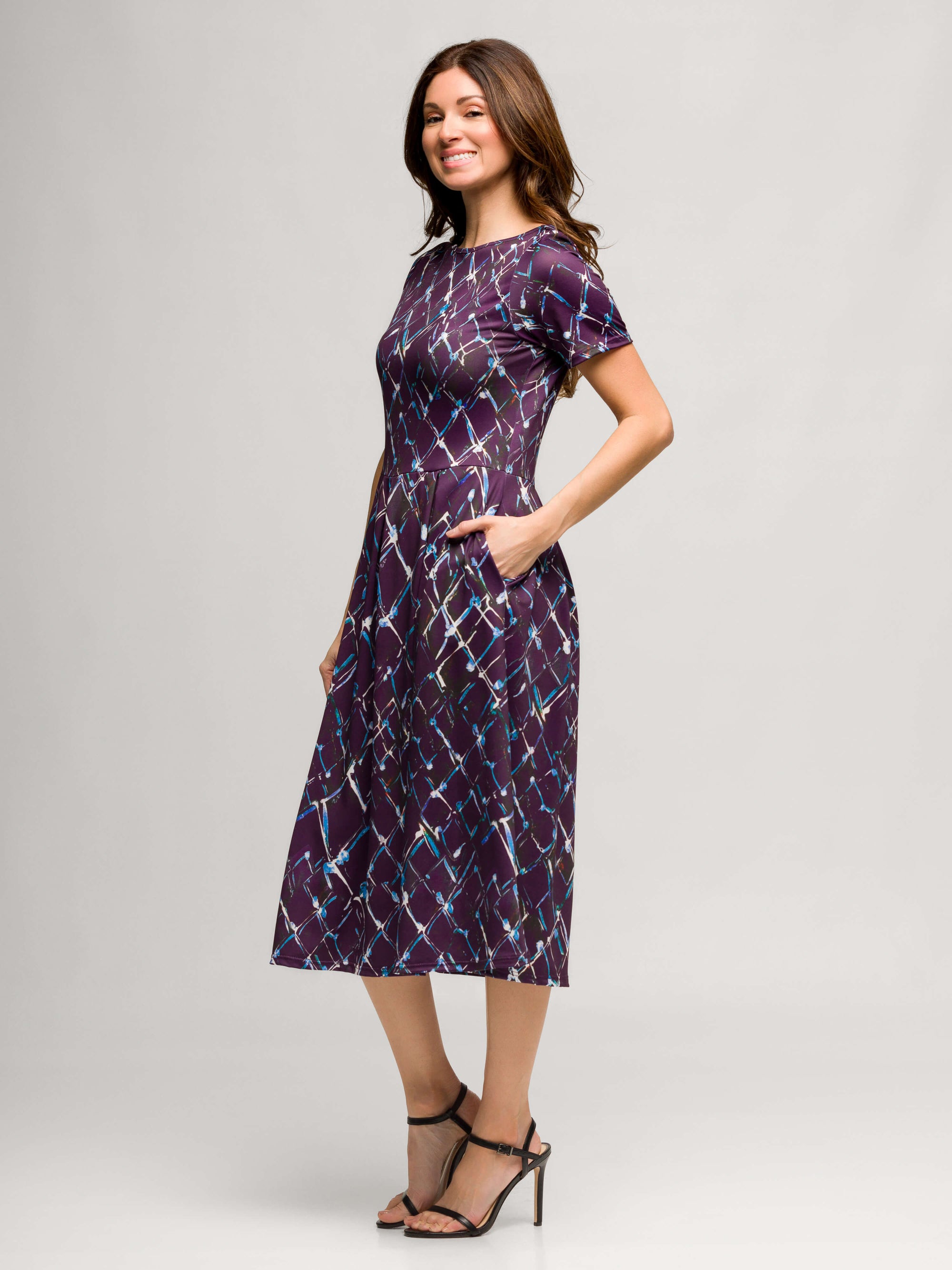24seven Comfort Apparel Womens Purple Print Short Sleeve Pleated Flare Midi Pocket Dress