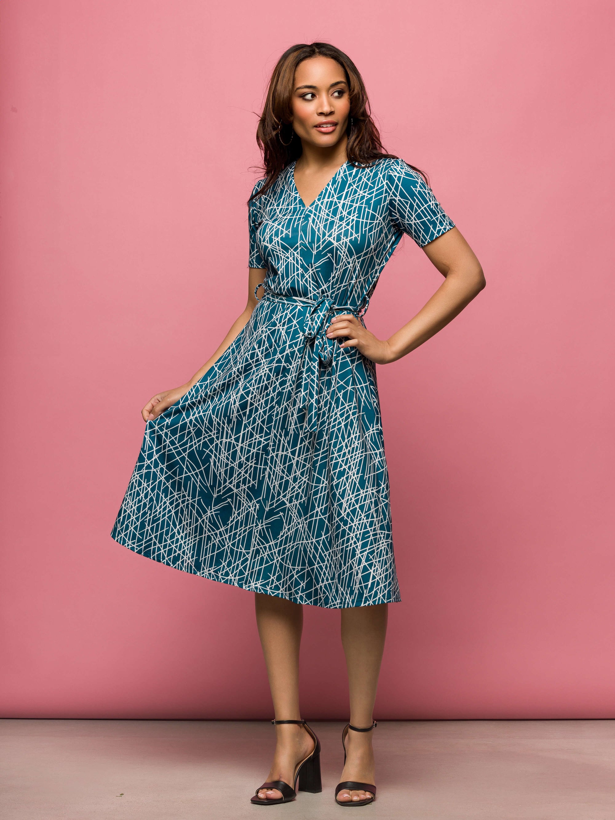 24seven Comfort Apparel Womens Teal Print Short Sleeve Tie Waist Midi Dress