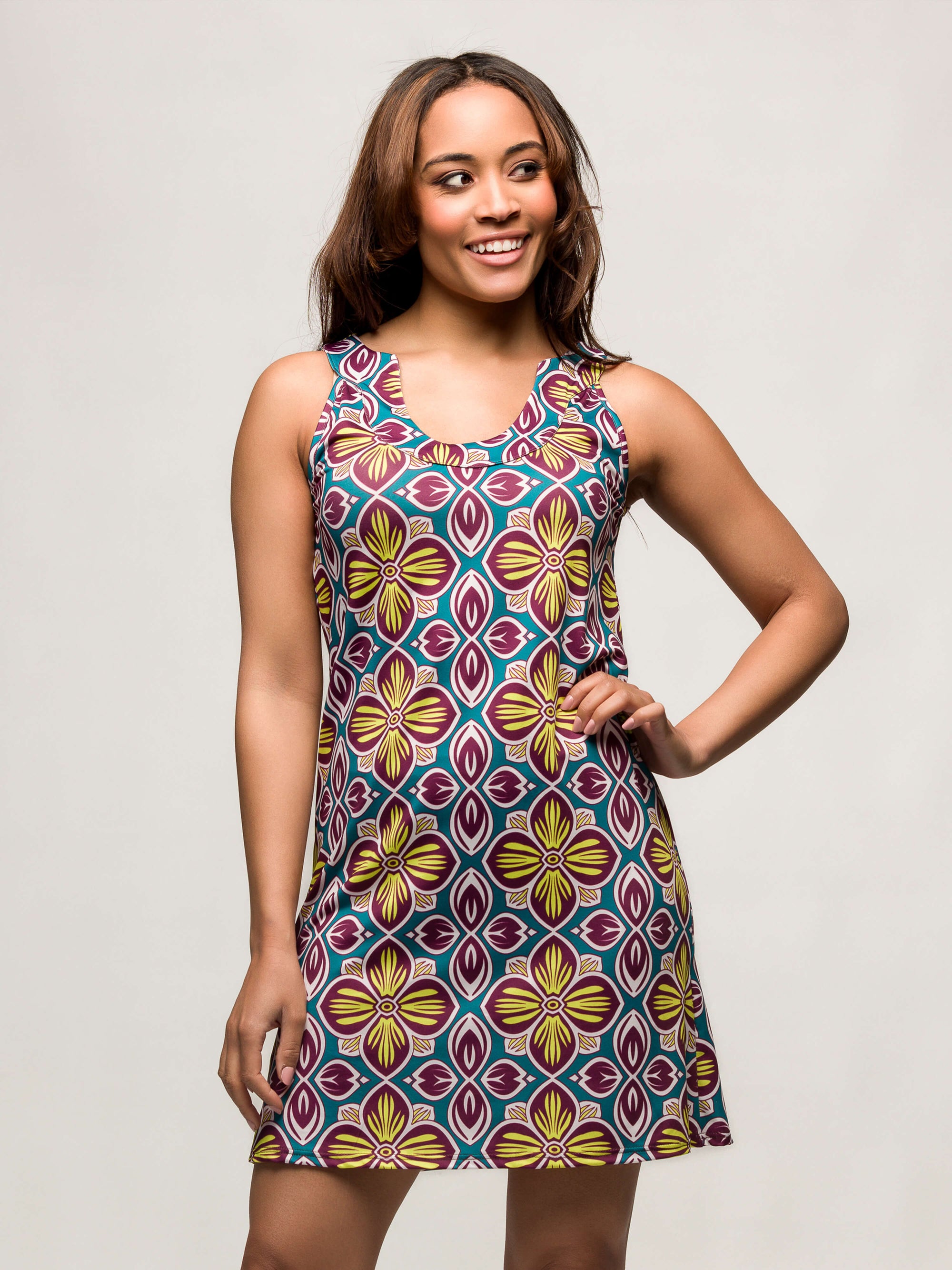 24seven Comfort Apparel Womens Floral Print Sleeveless Knee Length Shift Dress