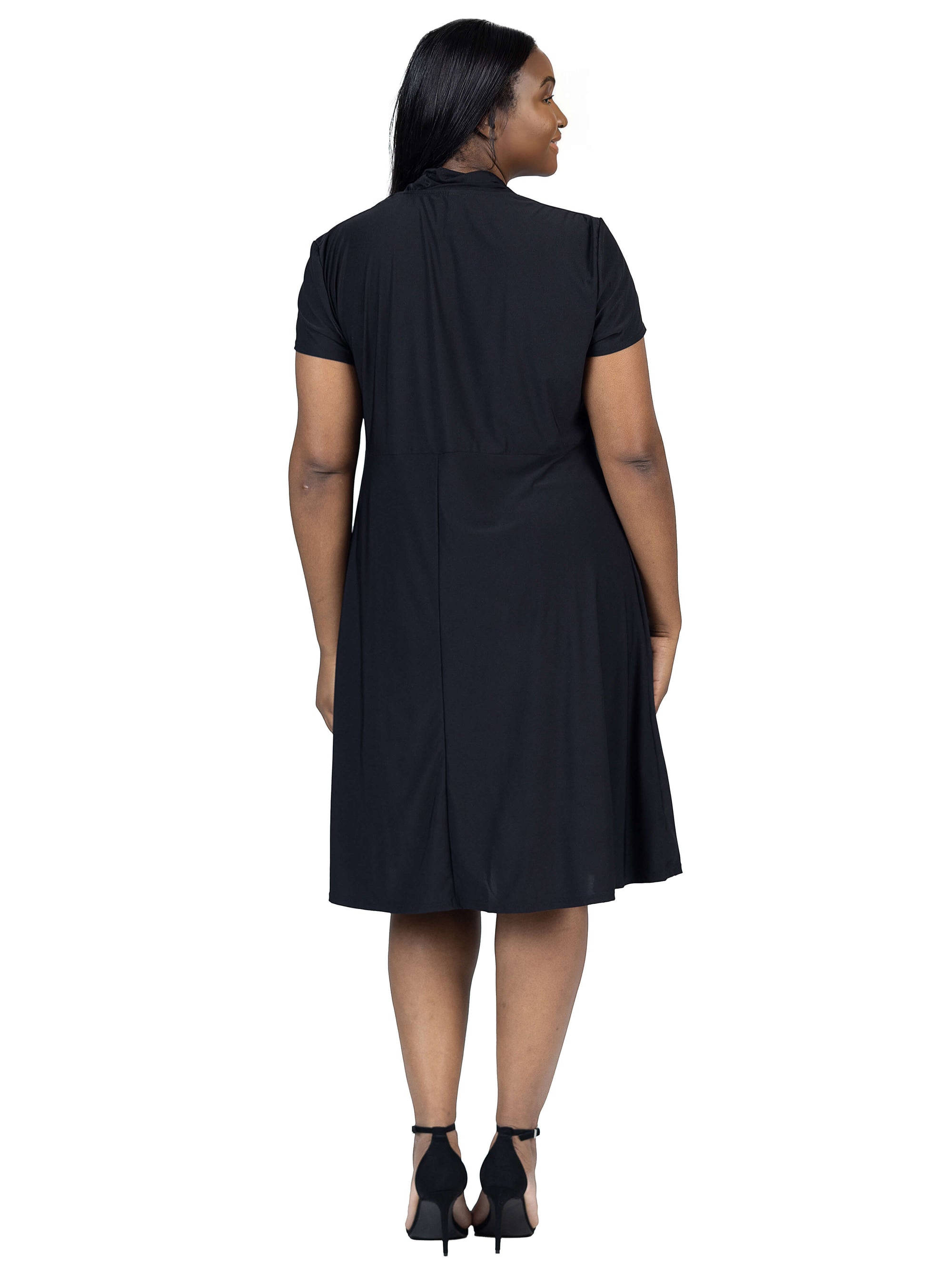 Plus Size Short Sleeve Knee Length V Neck Rouched Wrap Dress